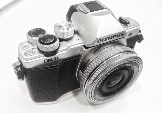 Olympus E-M10 Mark II 3