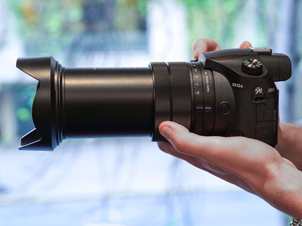 Sony Syber-shot DSC-RX10 III  6