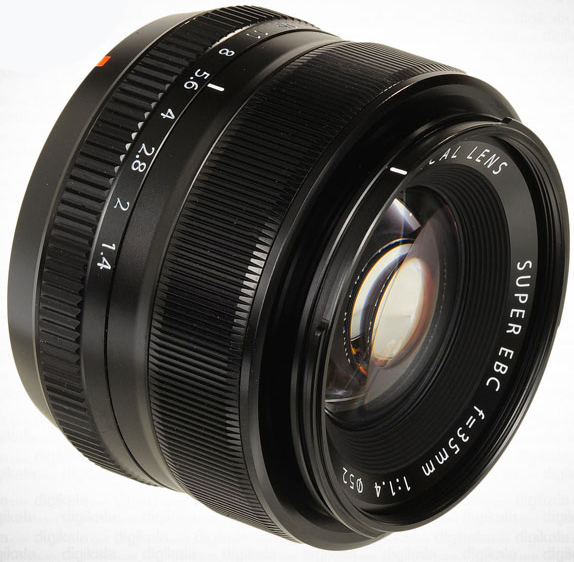 Fujifilm XF 35mm F/1.4 R 1