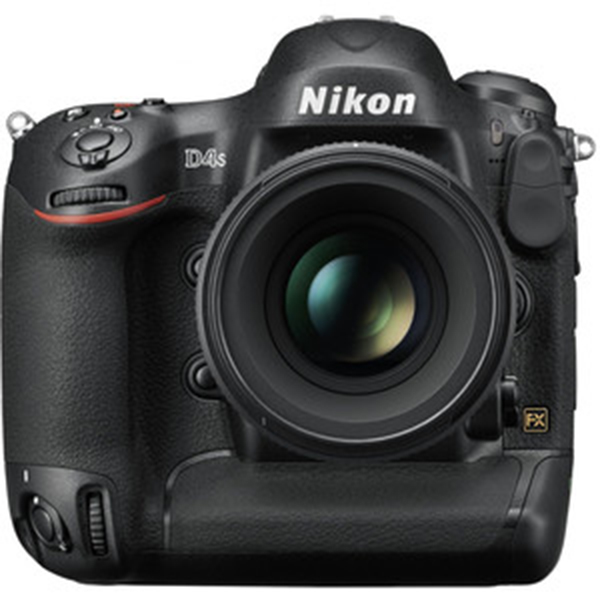 نیکون Nikon D4s