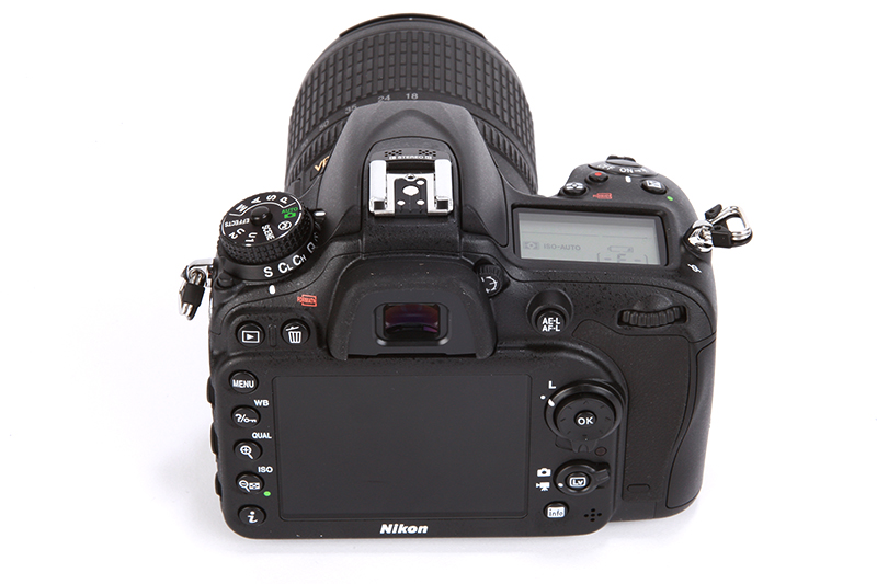 عکس از دوربین نیکون D7200