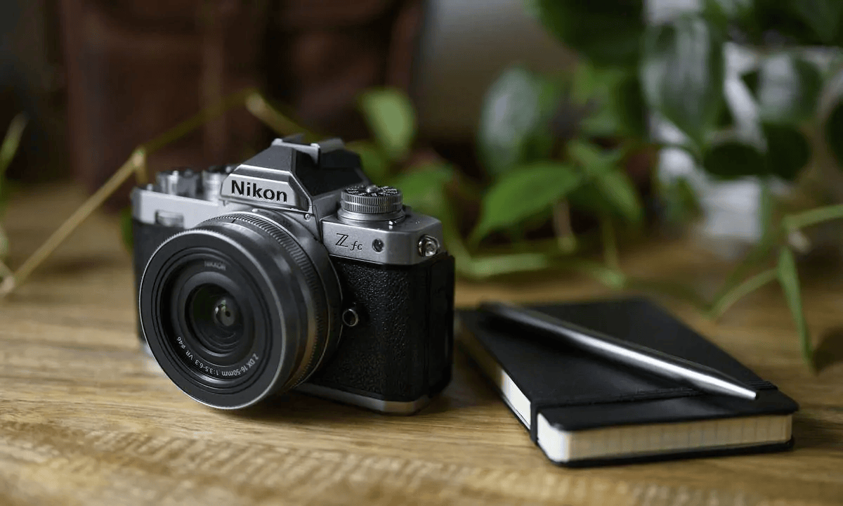 دوربین Nikon Zfc