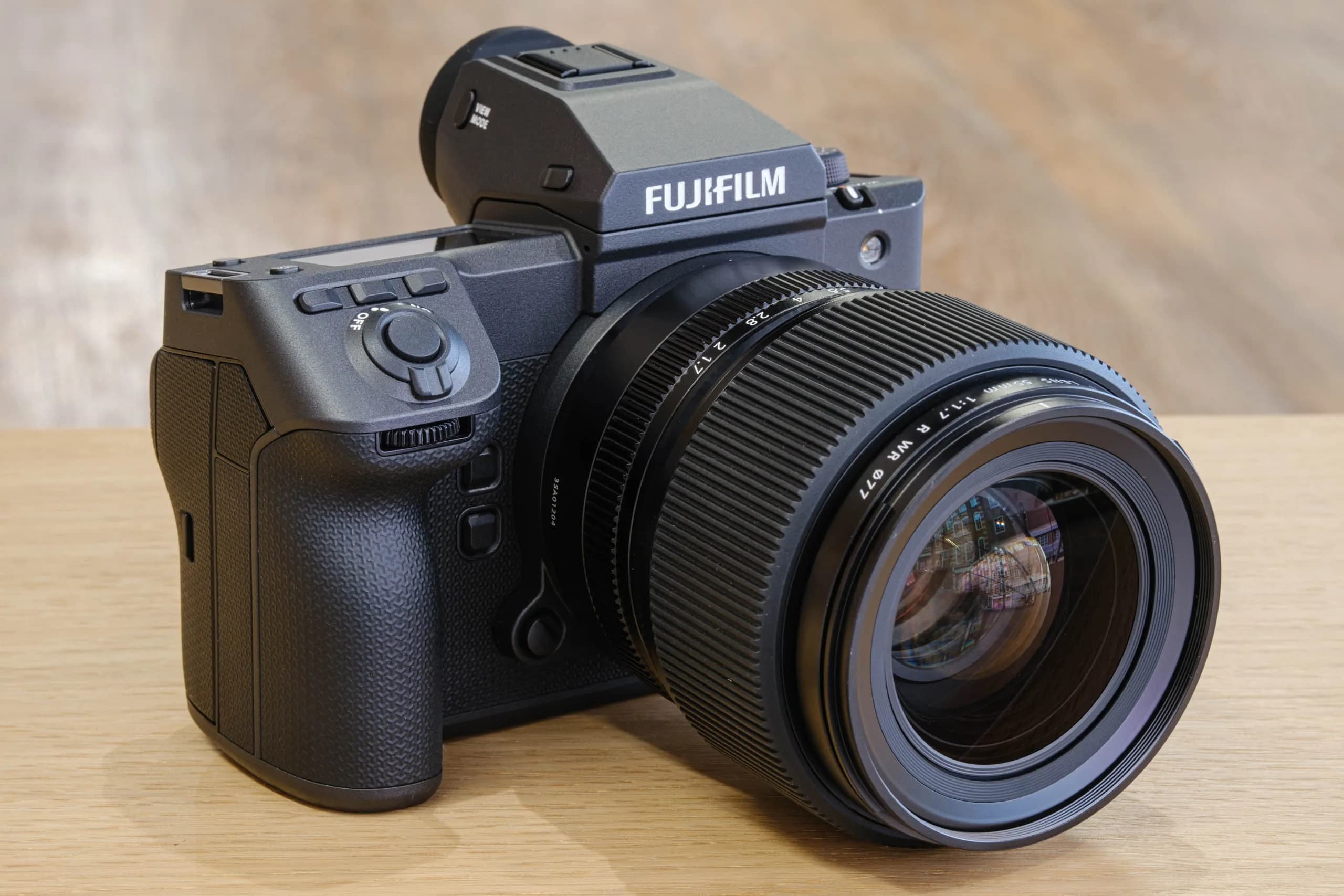 دوربین عکاسی فوجی‌فیلم  FUJIFILM GFX 100 II