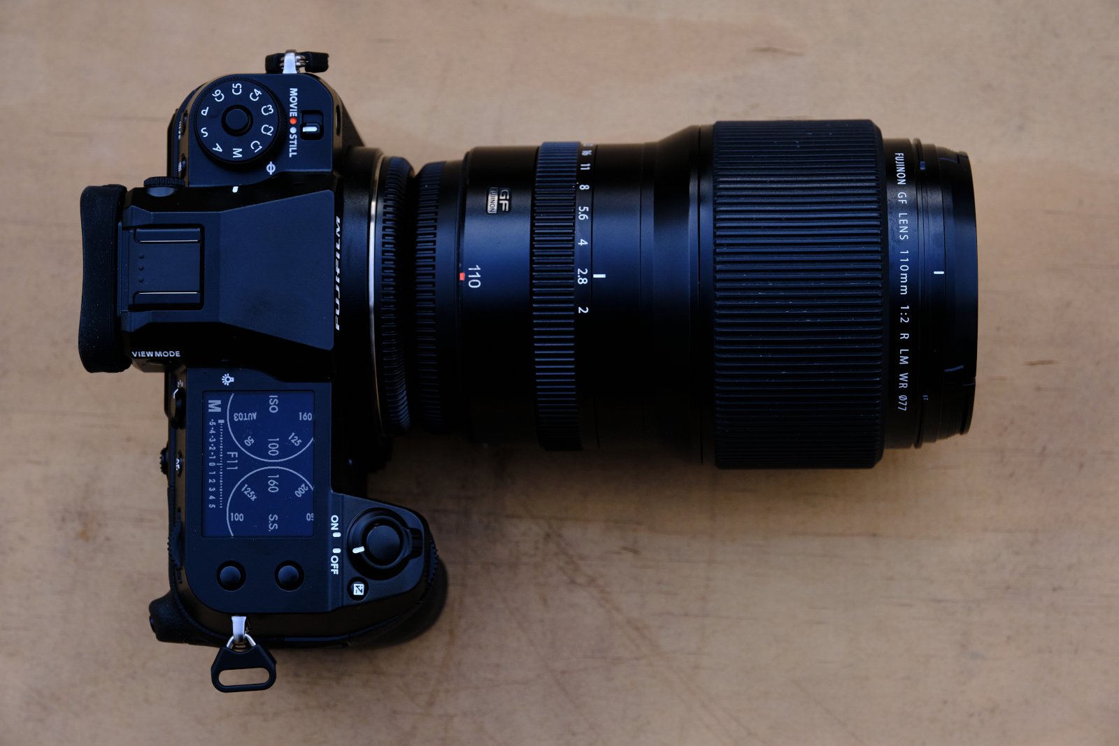 دوربین بدون آینه فوجی‌فیلم  FUJIFILM GFX 100S