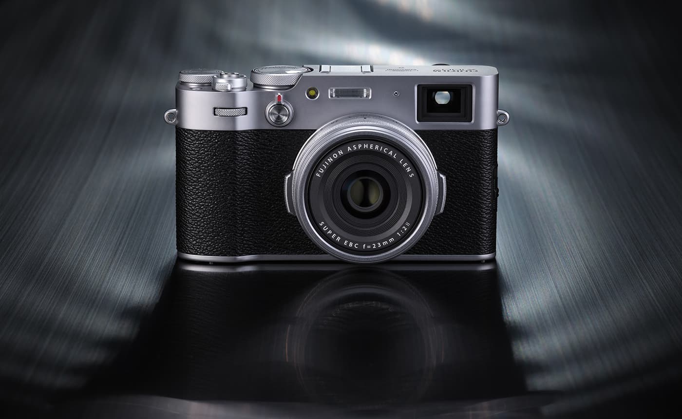 دوربین بدون آینه فوجی‌فیلم FUJIFILM X100v