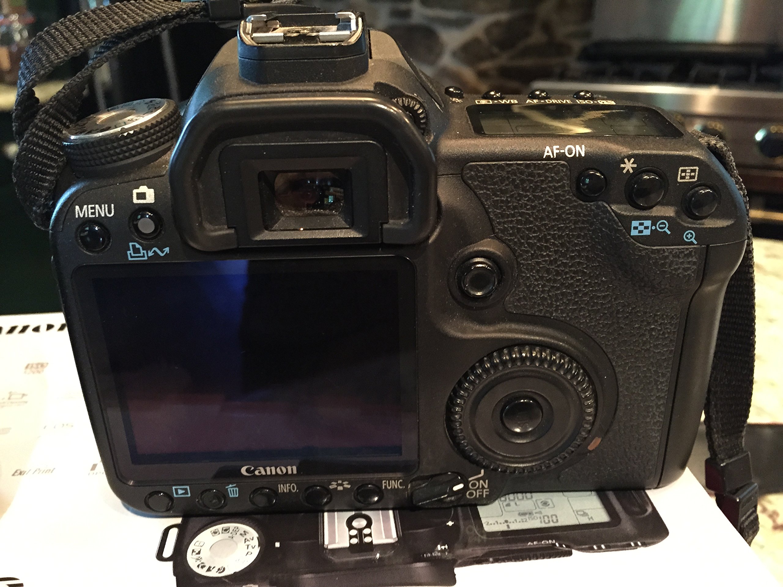 .Canon EOS 50D + Lens 18-200 IS