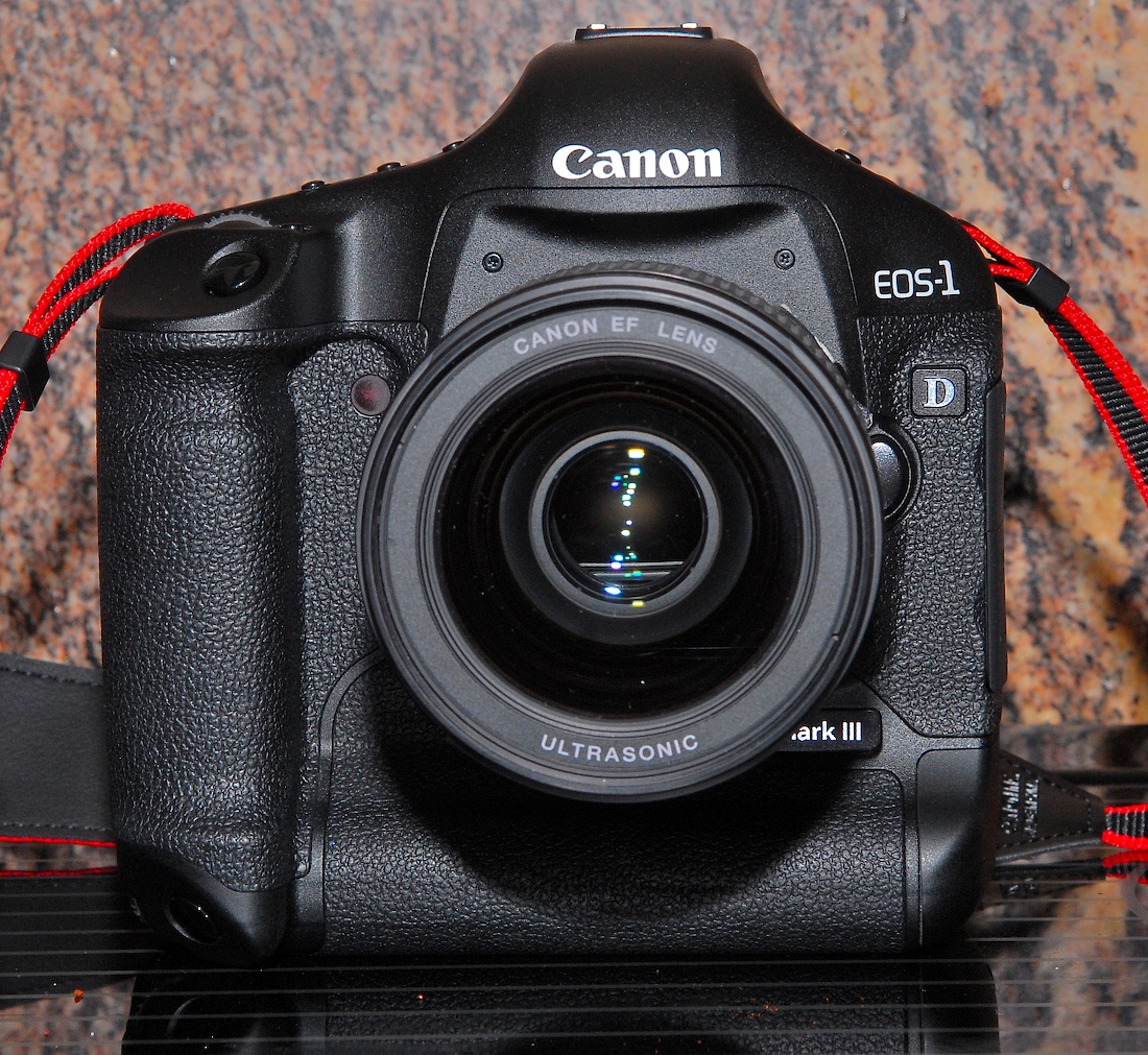 .Canon EOS - 1D Mark III