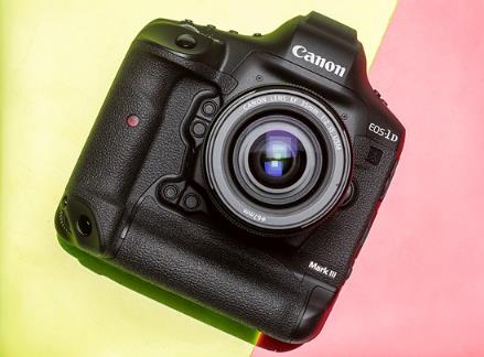 .Canon EOS - 1D Mark III