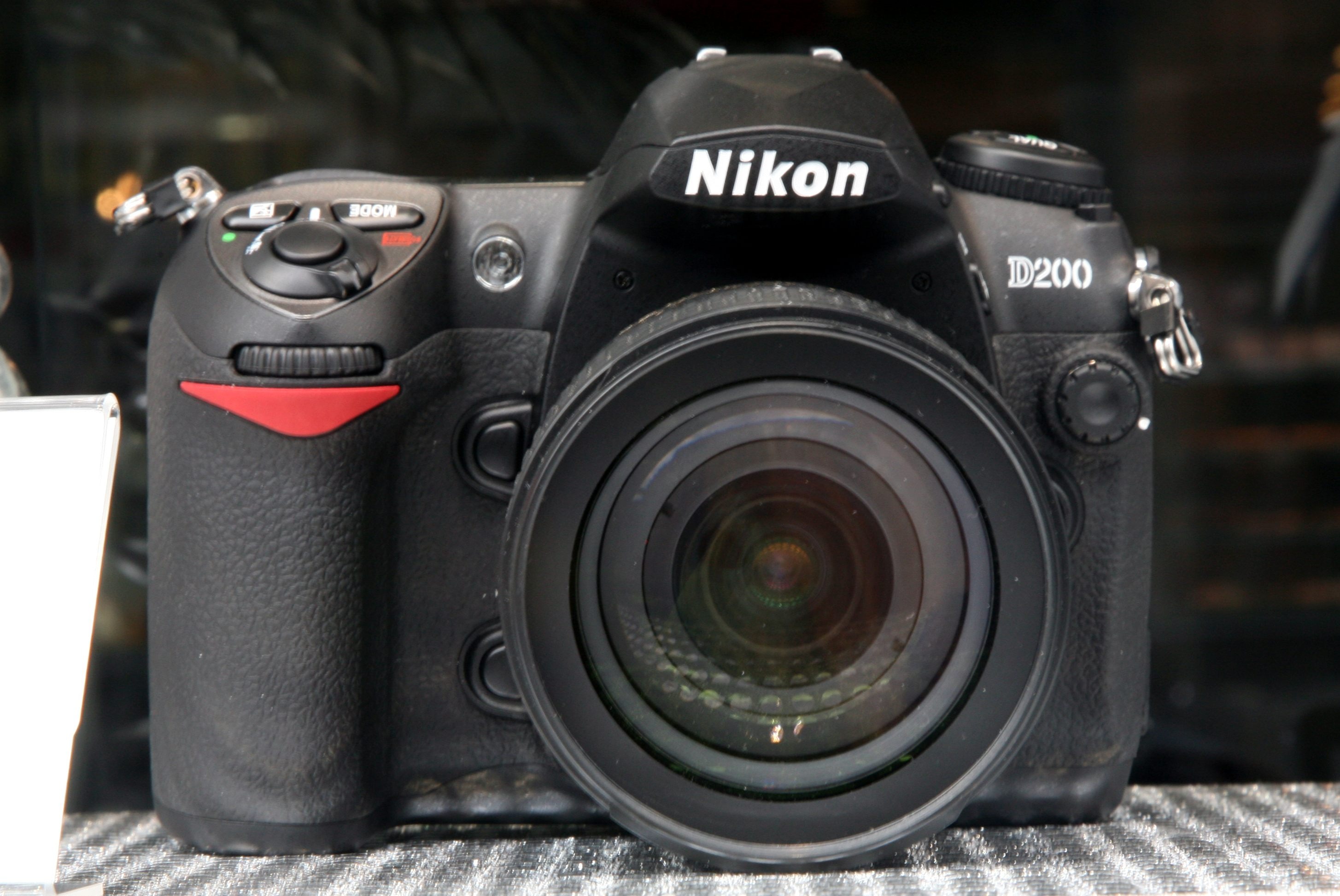 Nikon D200