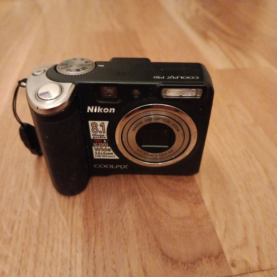 Nikon P50