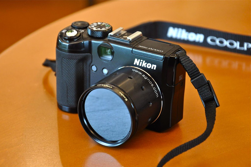 Nikon P6000
