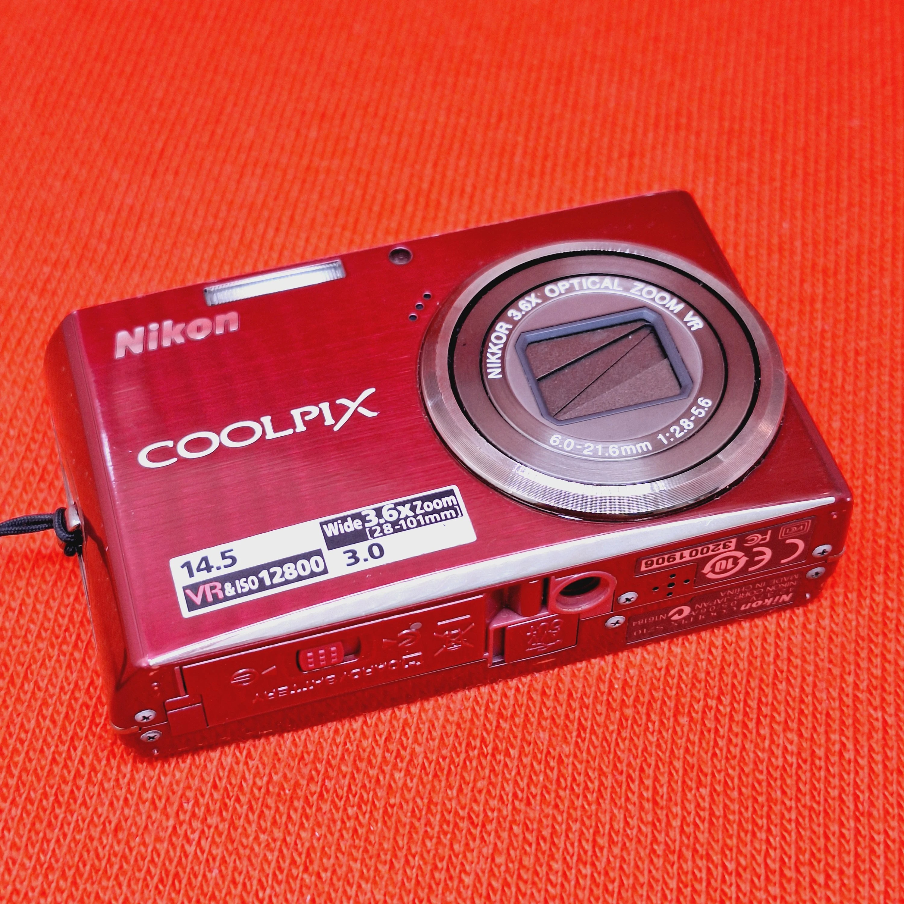 Nikon Coolpix S710
