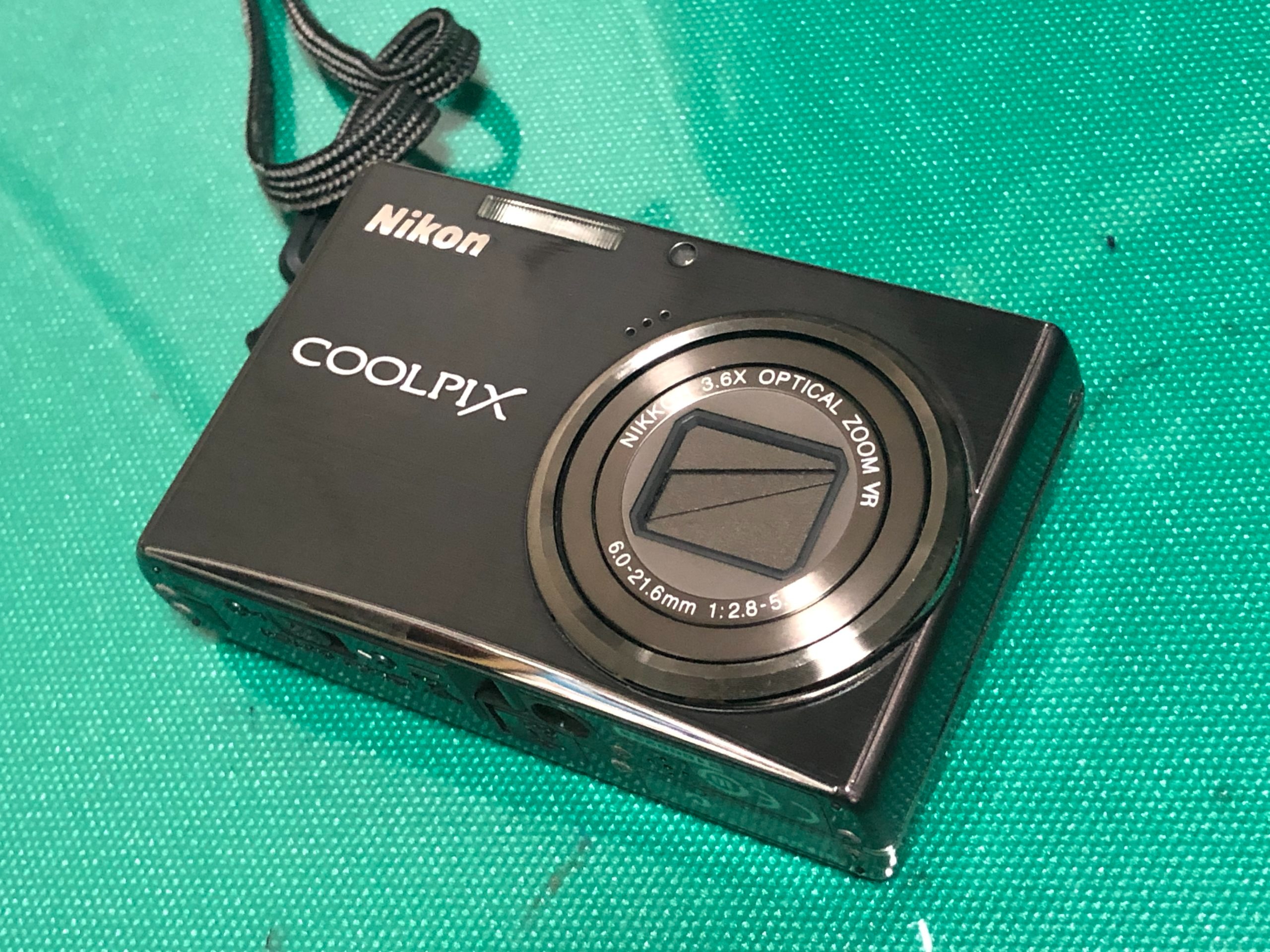 Nikon Coolpix S710