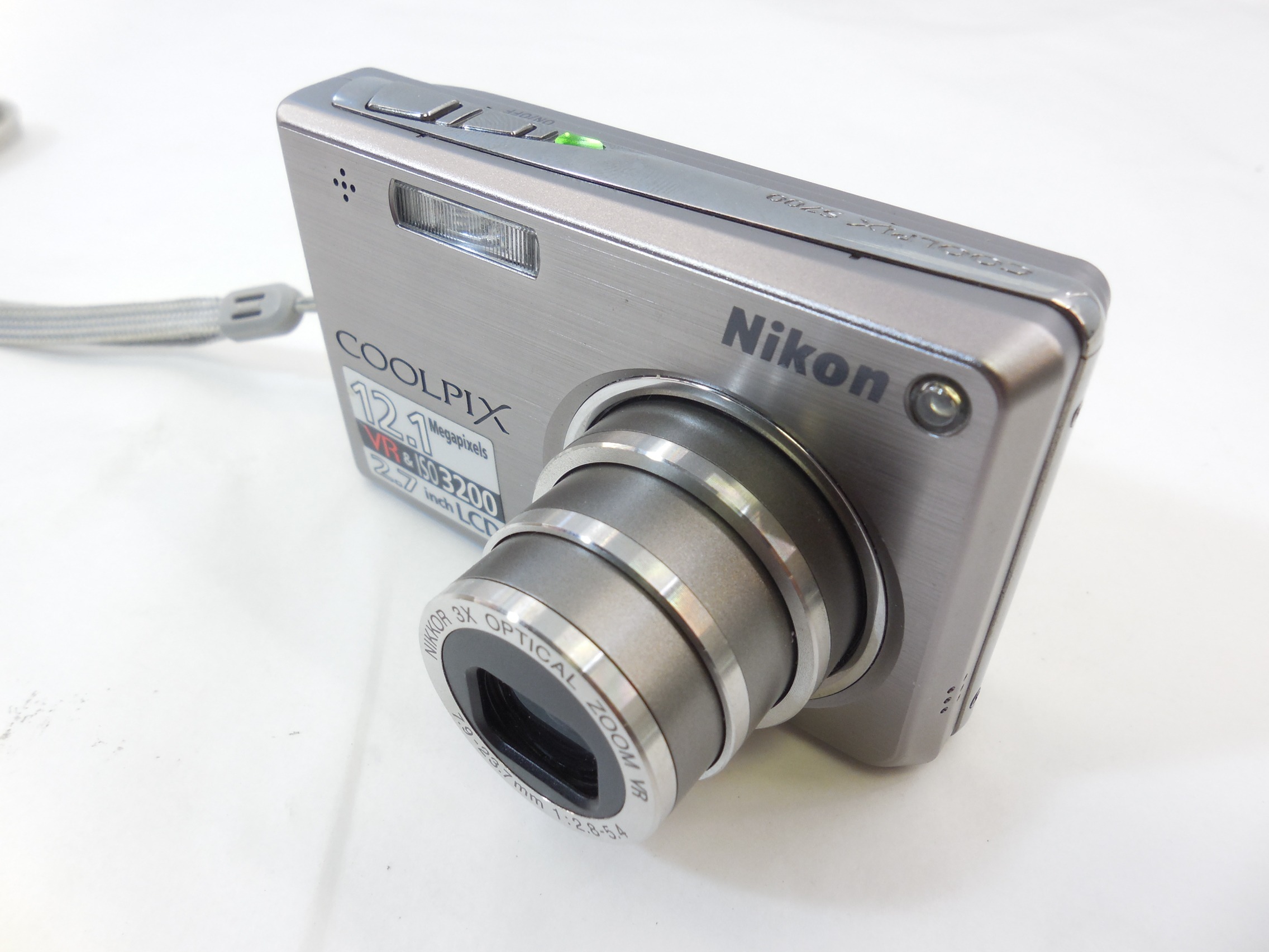 Nikon Coolpix S700