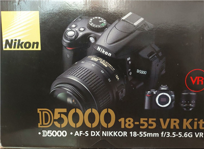 NIKON D5000
