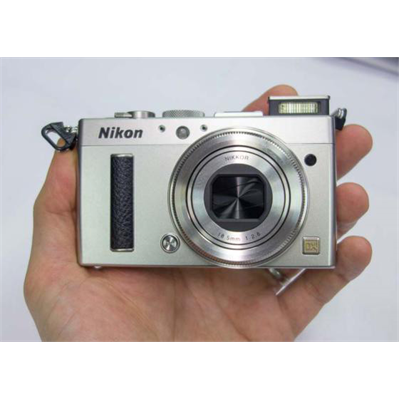 NIKON P330 8