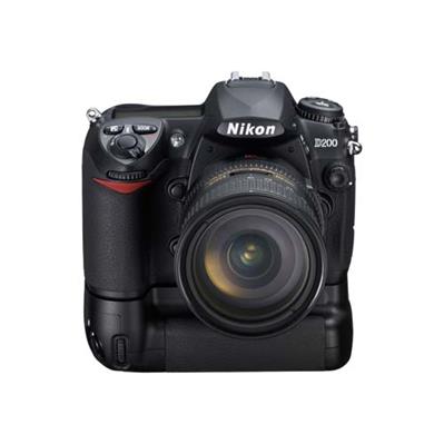 Nikon-D200 1