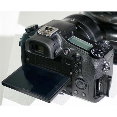 Sony Cyber-shot DSC-RX10 II 10