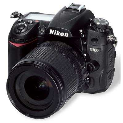 NIKON D7000