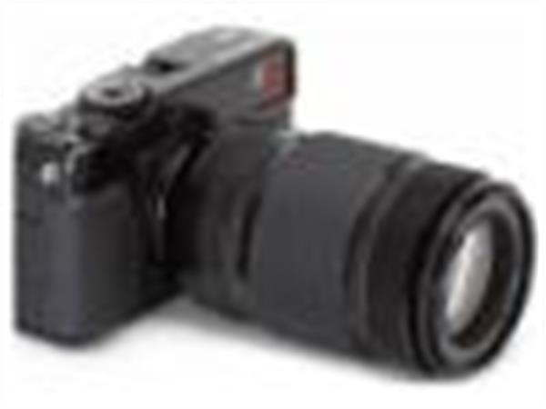 فوجی فیلم سیستم فوکوس خودکار دوربین های X-Pro1 و XE-1 را با معرفی لنز 55-200mm به روز رسانی کرد