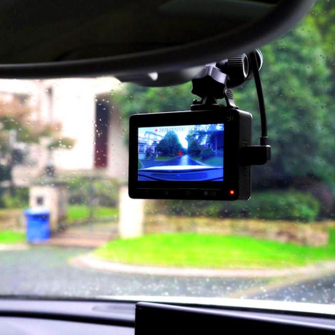 دوربین YI Smart  Dash 8