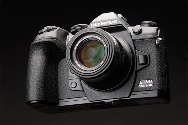 دوربین جدید المپیوس Olympus OM-D E-M1 Mark III