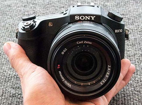 Sony Cyber-shot DSC-RX10 II 5