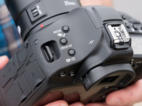 Canon EOS-1D X Mark II 2 2